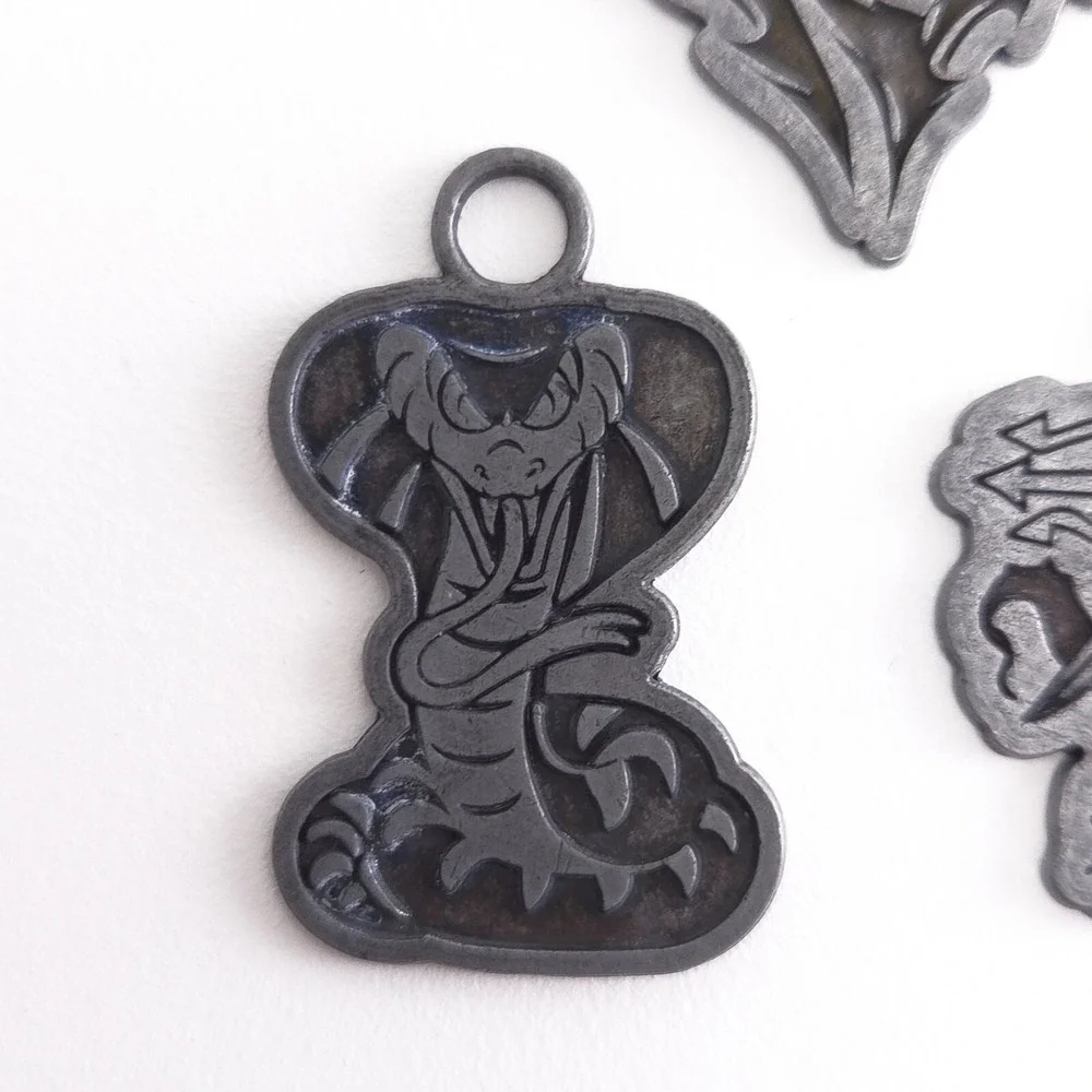 Disney Descendants 3 Metal Charms Pirates Rule, VK Rules, Purple Hair Don't Care